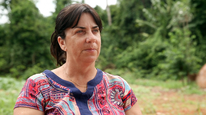 Mato Grosso State University professor Solange Arrolho: With the building of the Tele spires dam: “methane and other gases are produced through the decomposition of organic material. When these gases come to the surface, the water becomes more acid, the amount of oxygen declines, the [water] temperature increases.… The whole structure of the river is altered. The fish don’t eat properly and there aren’t enough nutrients for the reproductive processes. It’s a big change.” Photo: Thais Borges