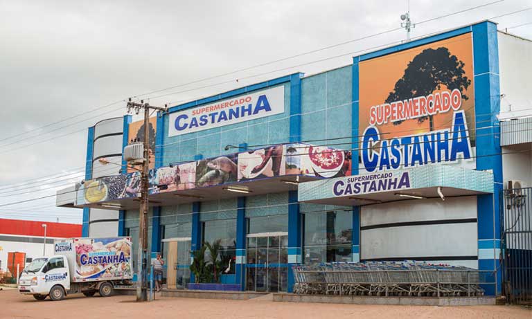 One of the Novo Progresso supermarkets in Ezequiel Castanha’s chain. A federal operation to arrest land thieves and illegal forest fellers was named after him. Photo: Mauricio Torres