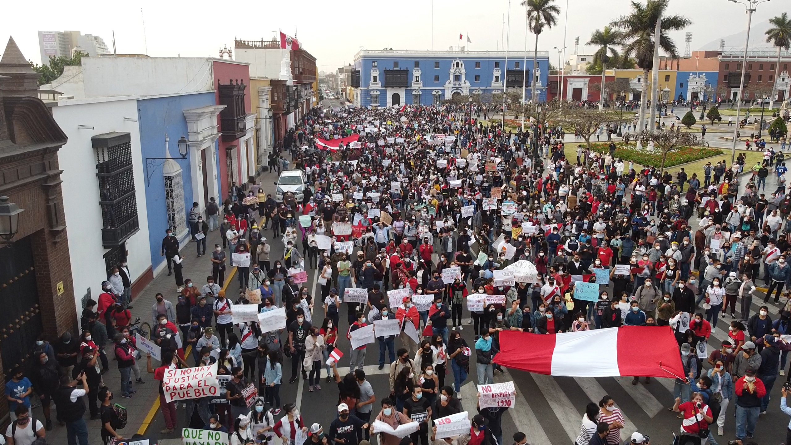 The protests in Peru will go on: for the next few days, activist groups and grassroots organizations have announced new meeting points. Photo: André Casana Rodríguez / @dre.mov