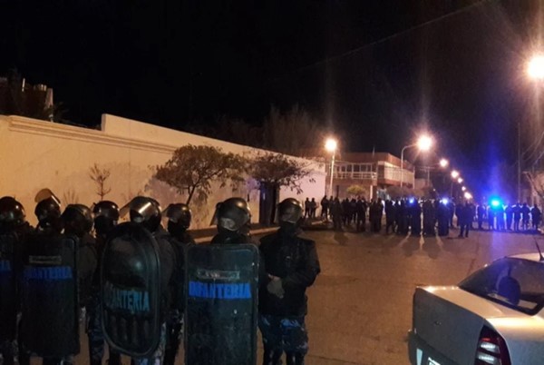 Chubut riot police